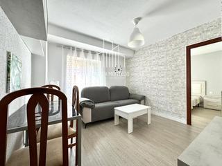 Location Appartement à Pardo bazán 20. Luminosa y soleada vivienda en alquiler cerca del corte inglés y