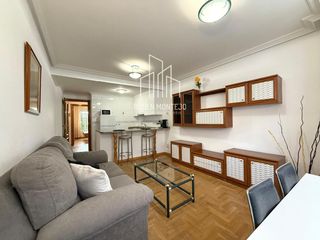 Alquiler Apartamento  Garcia moreno. Apartamento con servicios centrales