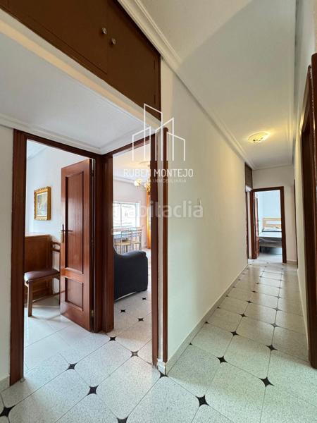 Foto faa4fb06-bf94-4024-ab58-f38db243aae5. Alquiler piso alquiler para profesionales en calle azahar en Salamanca