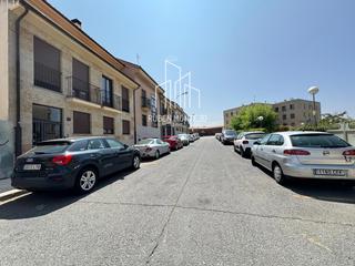 Lloguer Aparcament cotxe  San vicente. Garaje en alquiler, 30m2 junto a hospitales