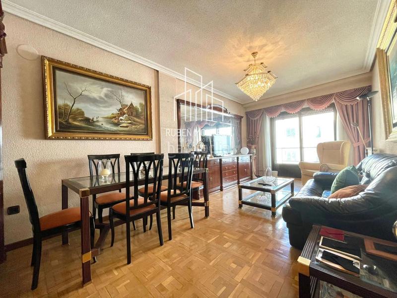 Foto 255537ed-57e8-4a89-8c3c-0e61cef237dd. Flat with heating parking in Carmelitas Salamanca