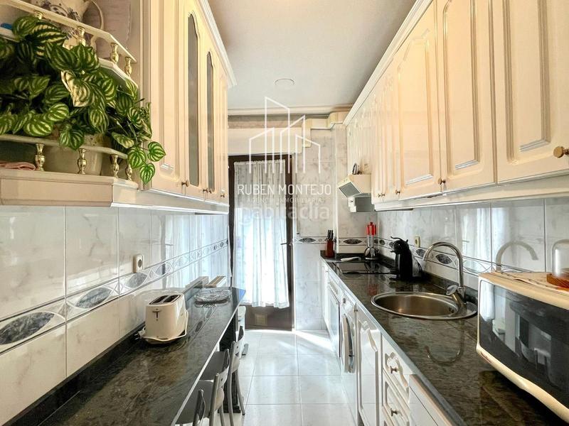 Foto 65d8402d-2849-4abb-b067-7dde716b0919. Flat with heating parking in Carmelitas Salamanca