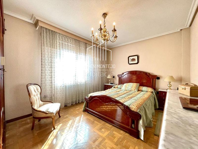 Foto 79e88677-63fe-46d6-bd51-6e05f930f9dc. Flat with heating parking in Carmelitas Salamanca