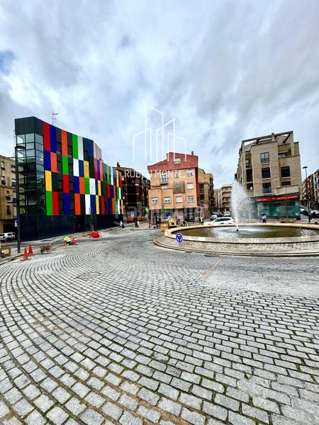 Foto 0d5ffbcb-93c5-46c2-936d-8cef92ddc1c0. Posto auto in Carmelitas Salamanca