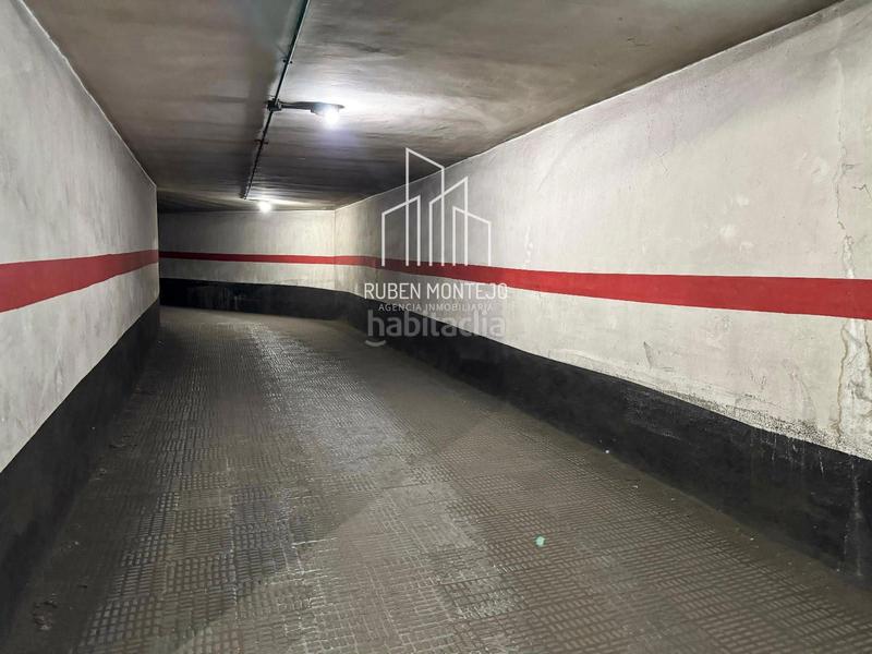 Foto 7eb9e90e-1b46-4e2c-9bb2-902436832384. Posto auto in Carmelitas Salamanca