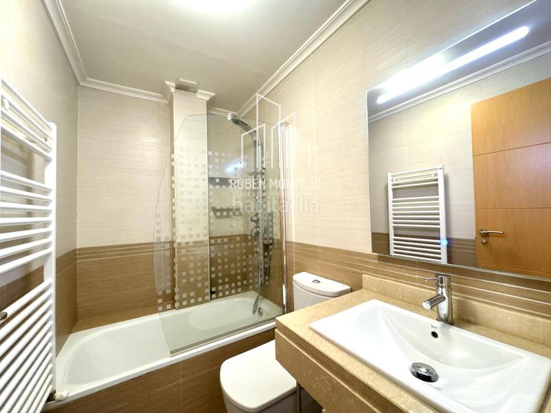 Foto d23d63d7-bbc3-4ebc-9fe7-b277d110825f. Duplex avec chauffage dans Béjar