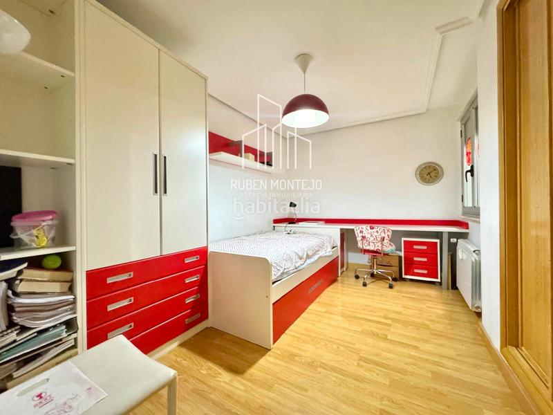 Foto fafe7524-2153-4f9d-ad47-eb41f00a6200. Flat with heating in Carmelitas Salamanca