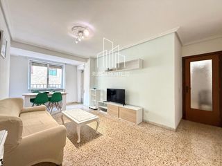 Location Appartement  Obispo barbado viejo. Alquiler para estudiantes todo incluido junto paseo de canalejas