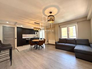 Location Appartement  Doctor gomez ulla. Vivienda reformada con habitaciones amplias y servicios centrale