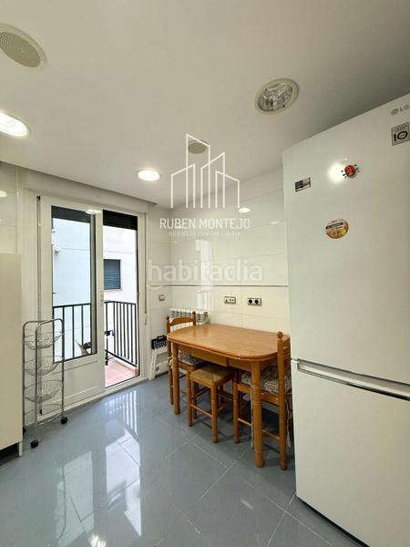 Foto 7e7330e8-ed3b-4df3-9eb0-8fdea844fa19. Rent flat with heating parking in Pizarrales Salamanca