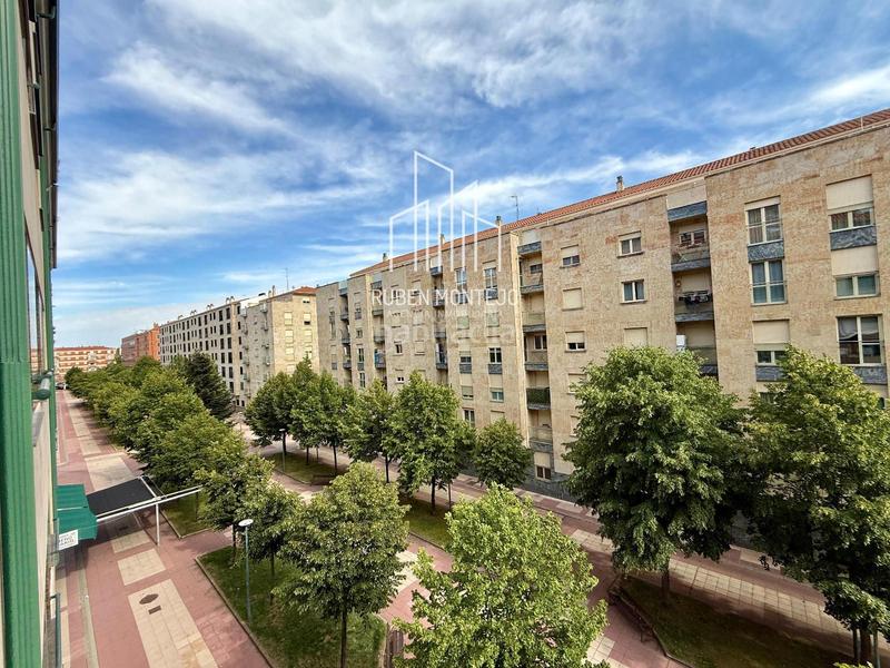 Foto d62ec2f3-38df-452d-b136-82de13033be6. Rent flat with heating parking in Pizarrales Salamanca