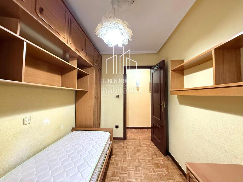 Foto 0f91a07f-0762-4e4b-920e-5d49bfd4dfcd. Flat with heating parking in Carmelitas Salamanca