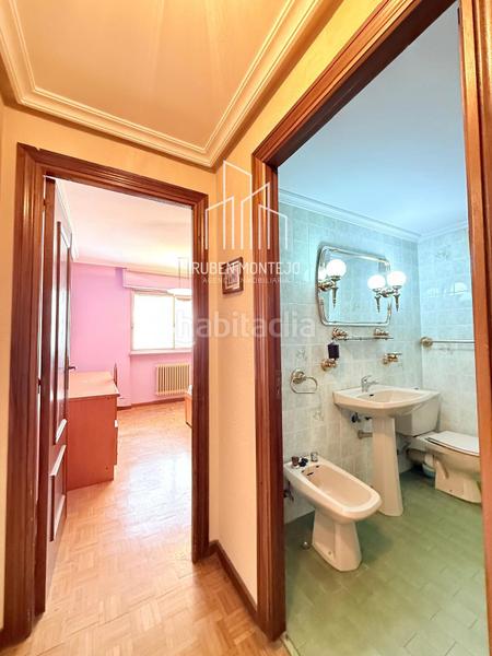 Foto 12cd20d2-1838-4e5e-98d9-40a2d995c2ec. Flat with heating parking in Carmelitas Salamanca