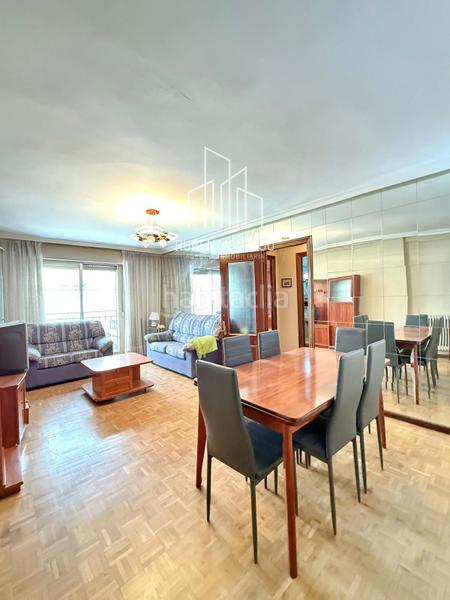 Foto 242fd9b9-9f28-45c0-9ab7-661977ded0bd. Flat with heating parking in Carmelitas Salamanca