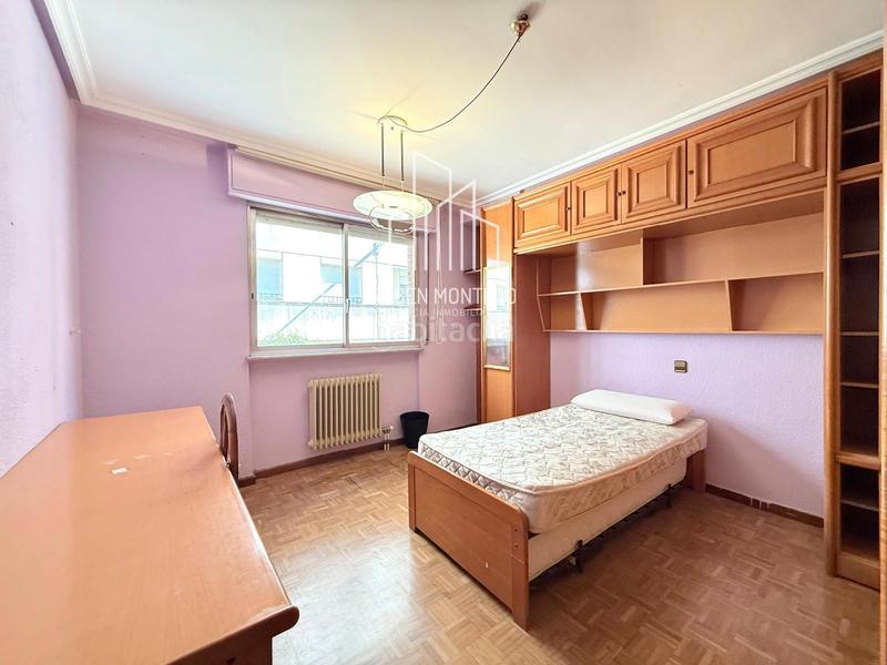 Foto 40d8df24-5c82-45b1-ac5d-2eb7c62fad90. Flat with heating parking in Carmelitas Salamanca