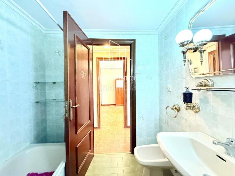 Foto 508c048a-ad70-4acd-9b98-deb7883ec527. Flat with heating parking in Carmelitas Salamanca