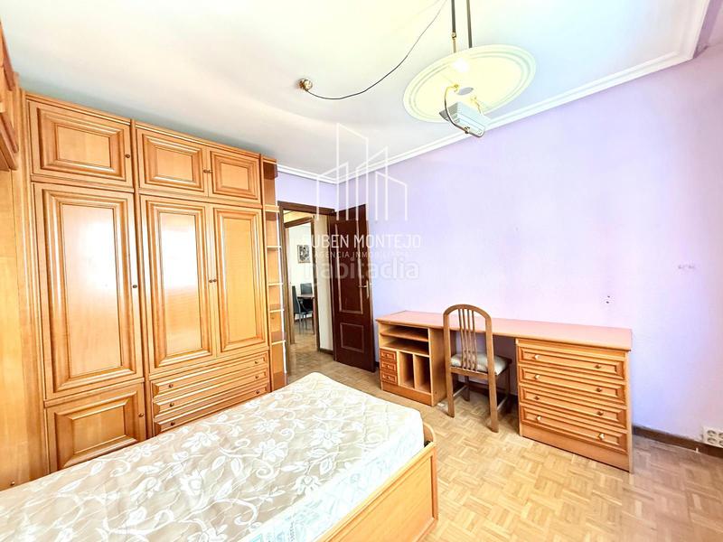 Foto 5b29930c-ff6b-45ae-97a1-4d47443c8608. Flat with heating parking in Carmelitas Salamanca