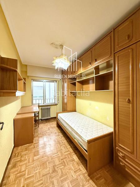 Foto 72db7d8c-5c63-4e78-bf7c-0fad627eb615. Flat with heating parking in Carmelitas Salamanca