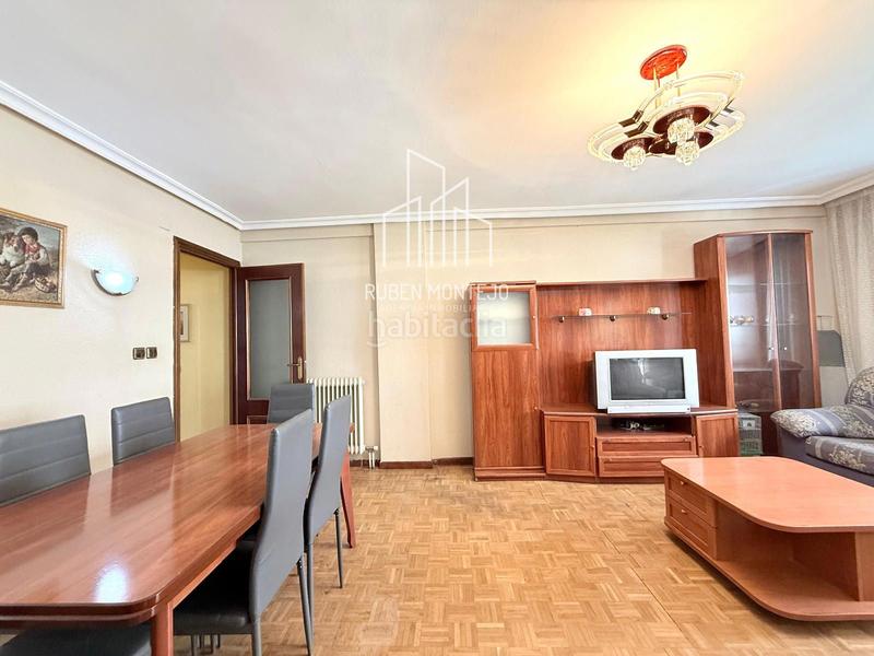 Foto 7bbd1d0a-f666-4965-86ee-7b0a33abfde5. Flat with heating parking in Carmelitas Salamanca