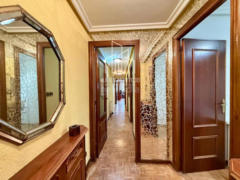 Foto 80ae2a64-da3f-4b39-8a0f-c7049915d11d. Flat with heating parking in Carmelitas Salamanca