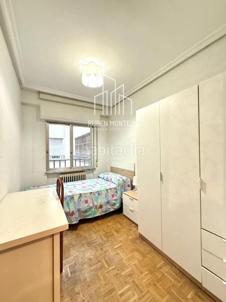 Foto ba13e9a5-f42e-4746-bf43-025bd1dd4bd3. Flat with heating parking in Carmelitas Salamanca