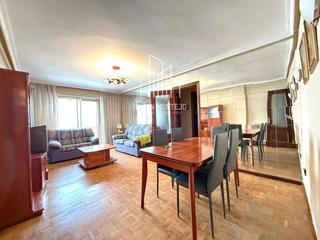 Appartement  Jose manuel de villena. Amplia vivienda con plaza de garaje con acceso directo
