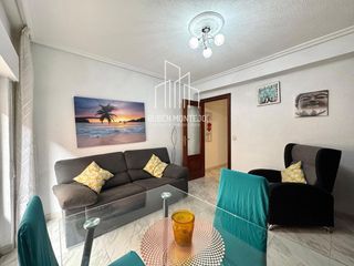 Miete Etagenwohnung  Garrido y bermejo. Vivienda de 4 dormitorios y 2 baños junto a corte inglés