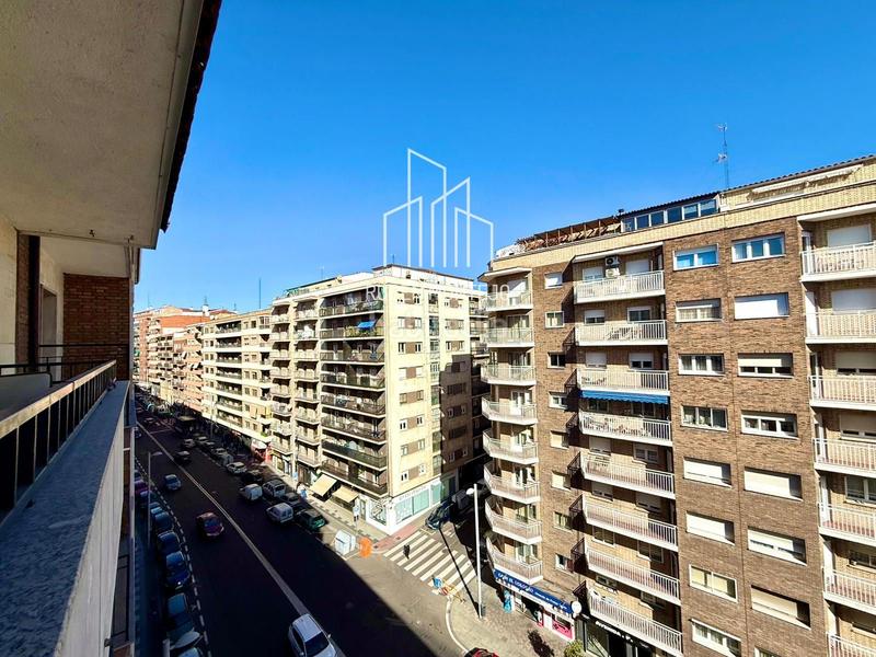 Foto 08f500b4-3d39-482e-8267-17d4ee1a0500. Flat with heating parking in Carmelitas Salamanca