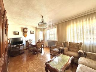 Piso  De portugal. Vivienda con altura en plena avenida de portugal