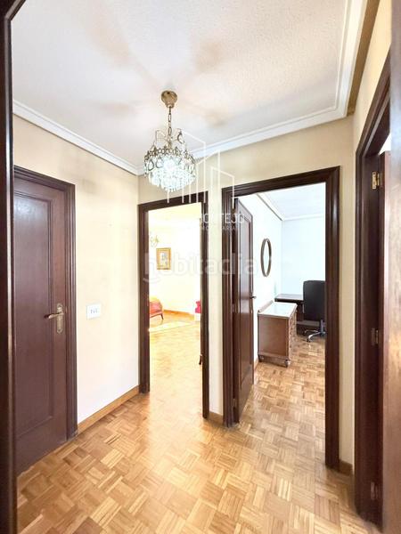 Foto 9402698c-27a4-4017-b178-4cc6262072ac. Flat with heating parking in Carmelitas Salamanca