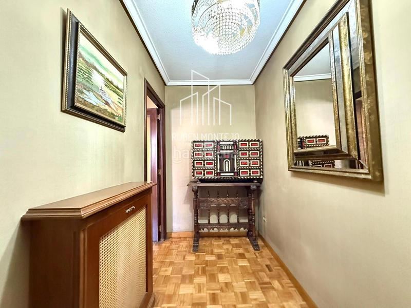 Foto a2bf5720-a661-4005-80ba-c7e640a304cd. Flat with heating parking in Carmelitas Salamanca