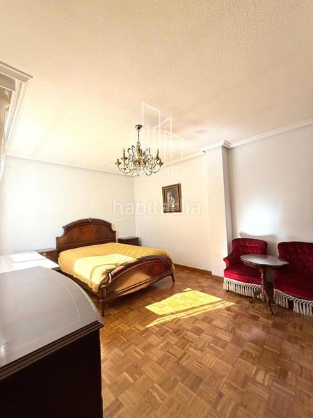 Foto b2df258a-6e8e-4ee3-808f-aded48af149d. Flat with heating parking in Carmelitas Salamanca