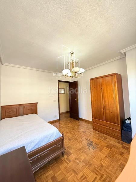 Foto bc60aeb8-ccbf-424a-88b8-bef89ef047c5. Flat with heating parking in Carmelitas Salamanca