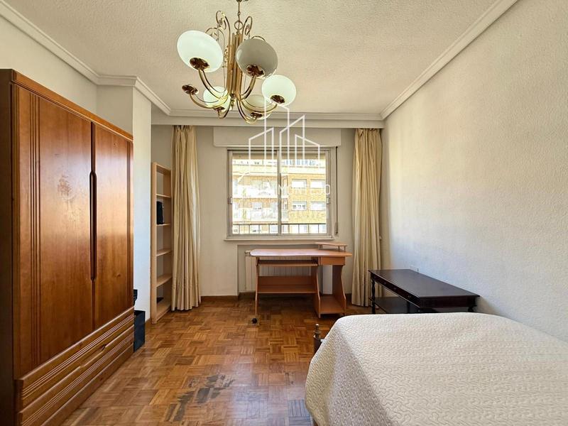 Foto e1ec16fe-6ee6-4bb8-b557-d4ec686217ce. Flat with heating parking in Carmelitas Salamanca