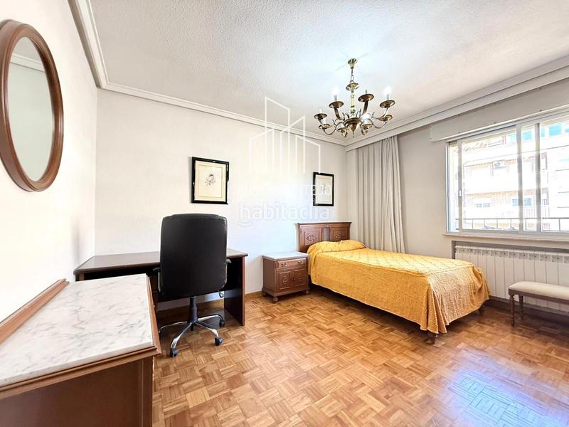 Foto ec8e8455-7813-41b0-98aa-38764ecc3f9f. Flat with heating parking in Carmelitas Salamanca