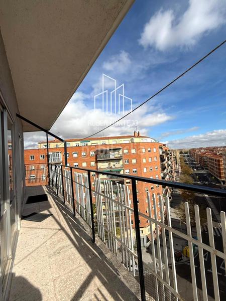 Foto 773e1cb3-936f-4cda-a544-54aea0f360b7. Appartamento con riscaldamento in Garrido Sur Salamanca