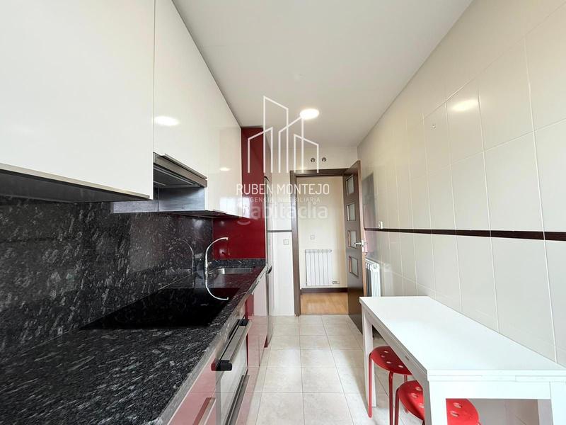 Foto 15ceba8e-04ff-4749-85d8-a170ae6de1fa. Rent flat with heating parking in San Vicente - Las Úrsulas Salamanca