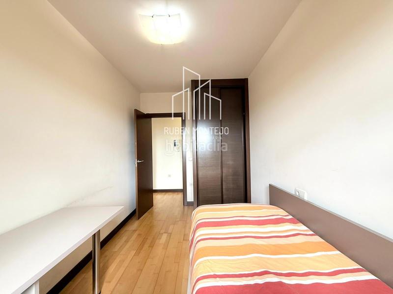 Foto 6033afdd-0ced-4886-b4b7-e6aeec6f48af. Rent flat with heating parking in San Vicente - Las Úrsulas Salamanca
