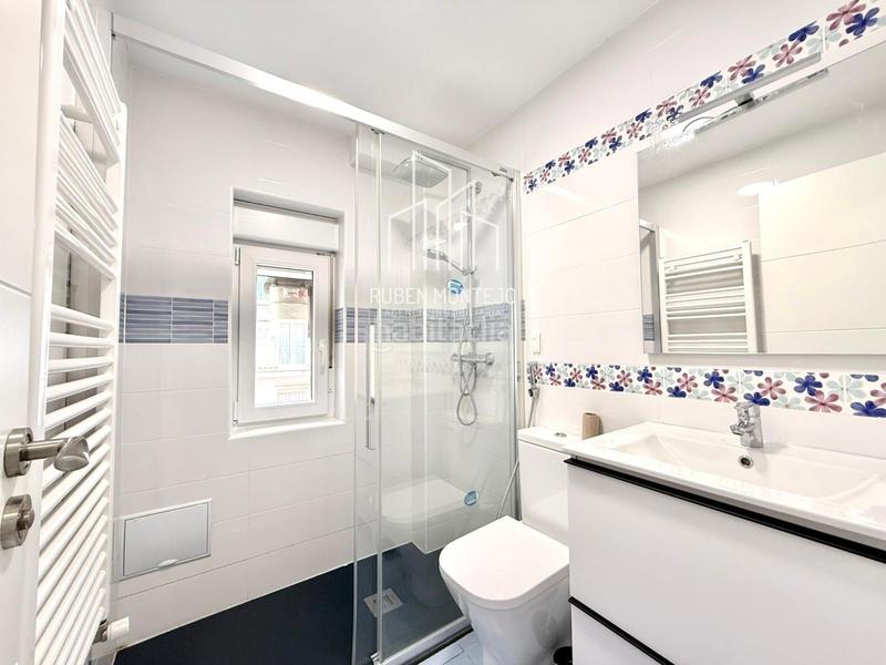 Foto 8da725c1-9640-406a-807c-effabb7de6cc. Rent flat with heating terrace in San Bernardo Salamanca