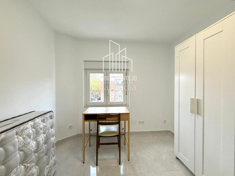 Foto a8fb14c2-b99d-4be2-bc7b-480e2d7fe2a7. Rent flat with heating terrace in San Bernardo Salamanca