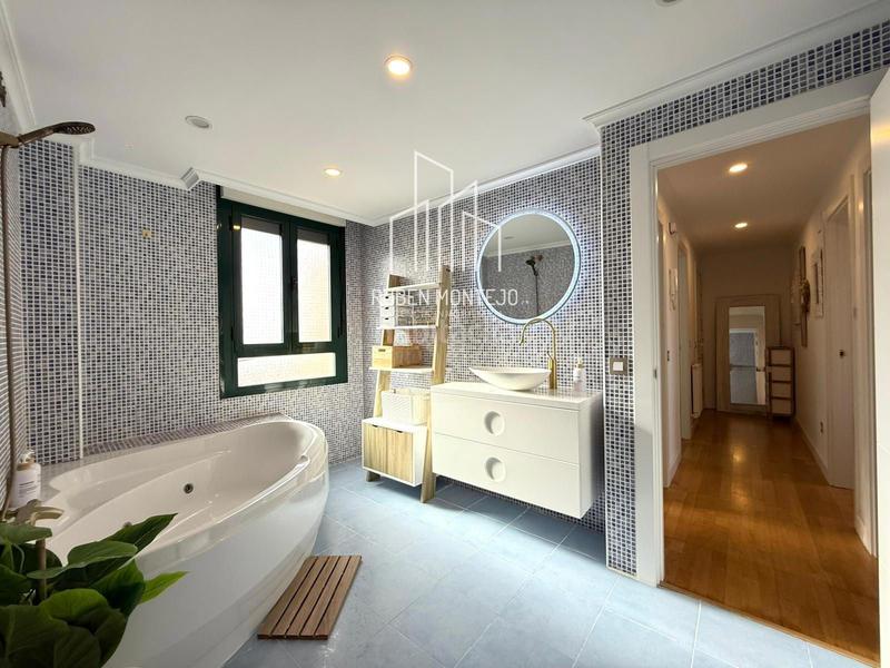 Foto 8172bb0f-d995-409a-bfcc-3c25b868c0b6. Lloguer àtic amb calefacció a Pizarrales Salamanca