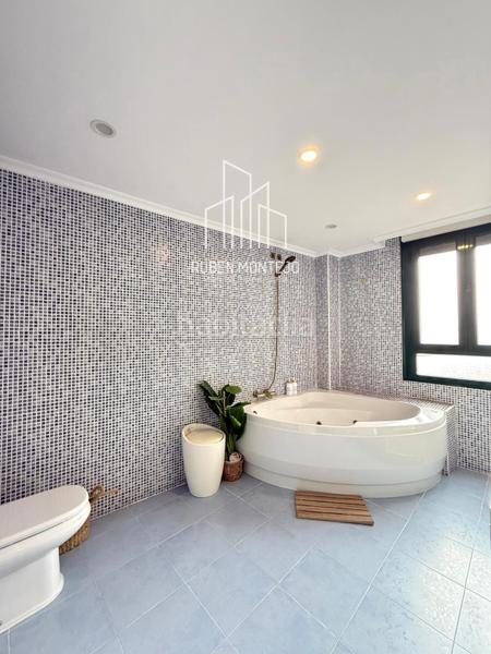 Foto 65a8cc3b-134d-47f6-9a46-300beb28ae62. Rent penthouse with heating in Pizarrales Salamanca