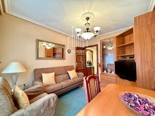 Piso  Juan de juni. Impecable vivienda con altura junto avda de villamayor