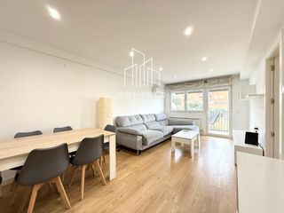 Rent Flat  Tormes. Reformada de lujo en altas calidades