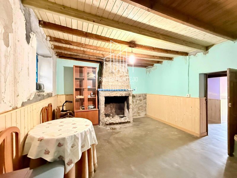 Foto 1500ad8e-d124-4c24-afc0-4c3a670d8d75. Casa a Membribe de la Sierra