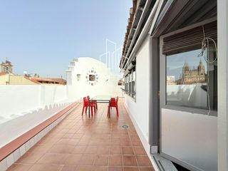 Rent Penthouse  Peso. Bonito áticodúplex con terraza en pleno centro ciudad.