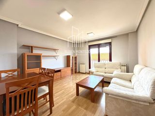 Pis  Rio jalon. Cuidada vivienda con garaje en c río jalón