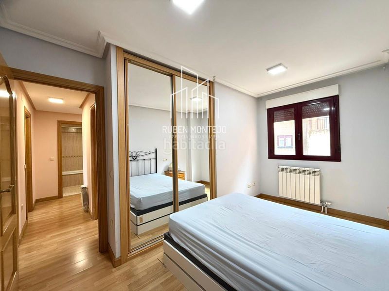 Foto d0df6455-5f2a-4356-904d-baf19f51f94f. Pis amb calefacció aparcament a Barrio Blanco Salamanca