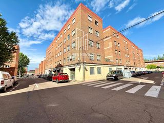 Lloguer Pis  Candelario. Luminosa vivienda totalmente exterior en calle candelario!