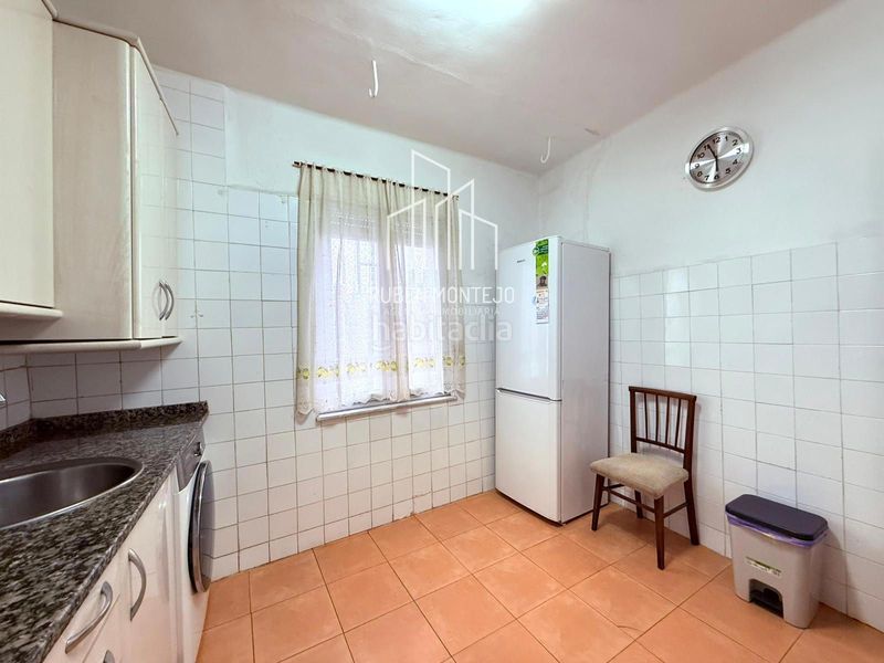 Foto 05a1b894-5f85-4d9f-a4e9-613e83376c93. Casa amb calefacció aparcament a Gomecello